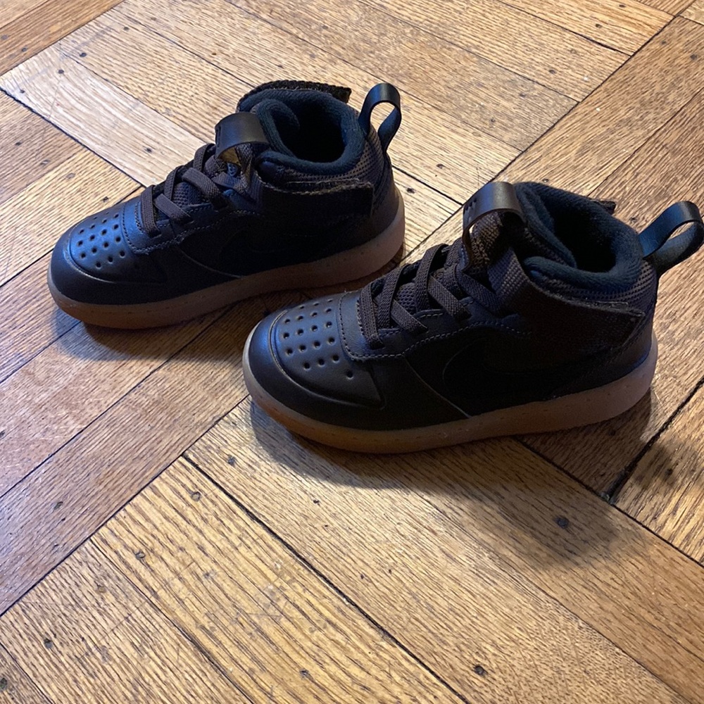 Toddler gummy Air Force Ones size 9